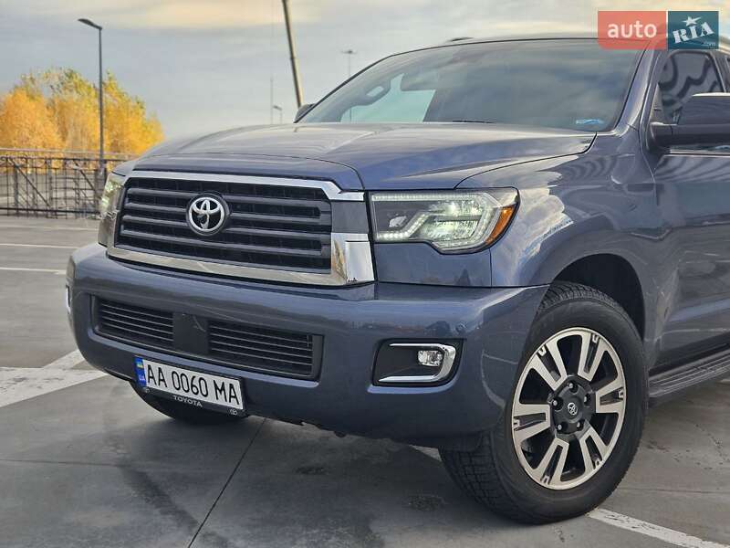 Toyota Sequoia (2017)
