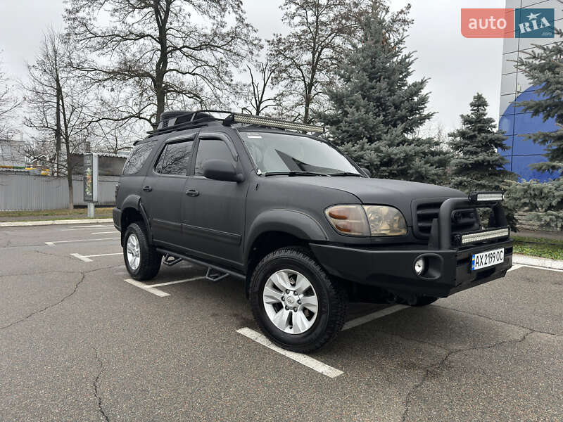 Toyota Sequoia (2003)