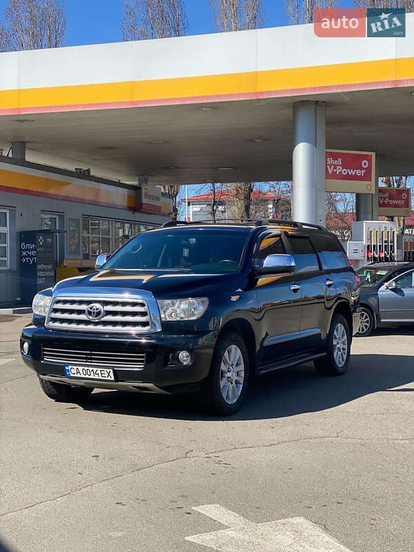 Toyota Sequoia (2008)