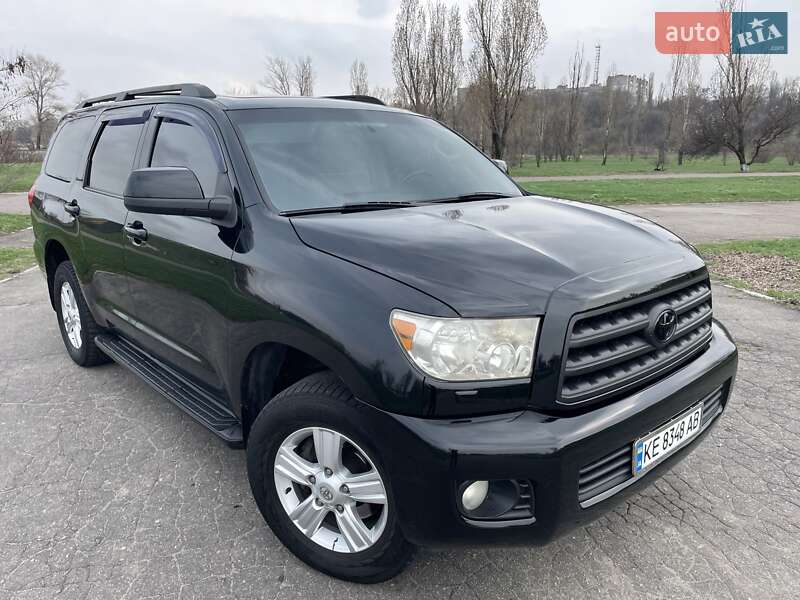 Toyota Sequoia (2008)