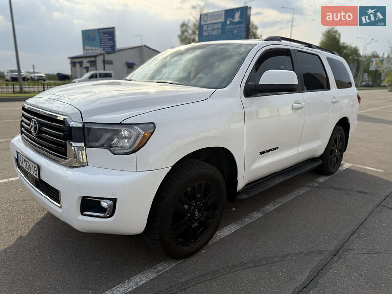 Toyota Sequoia (2017)