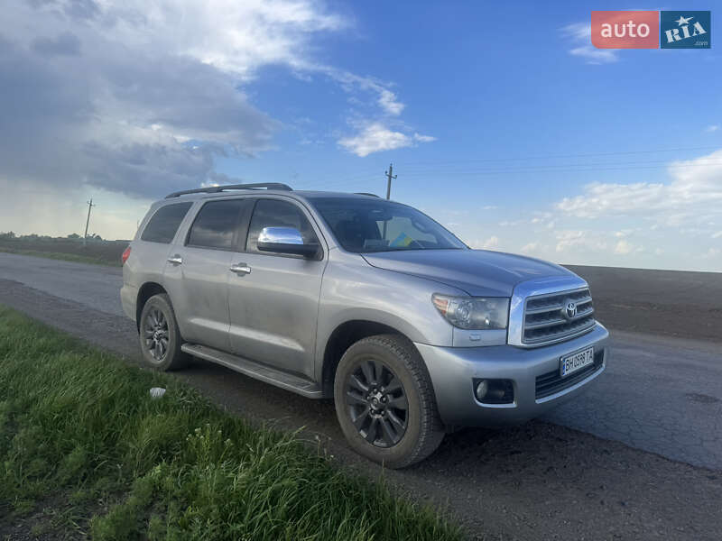 Toyota Sequoia (2010)