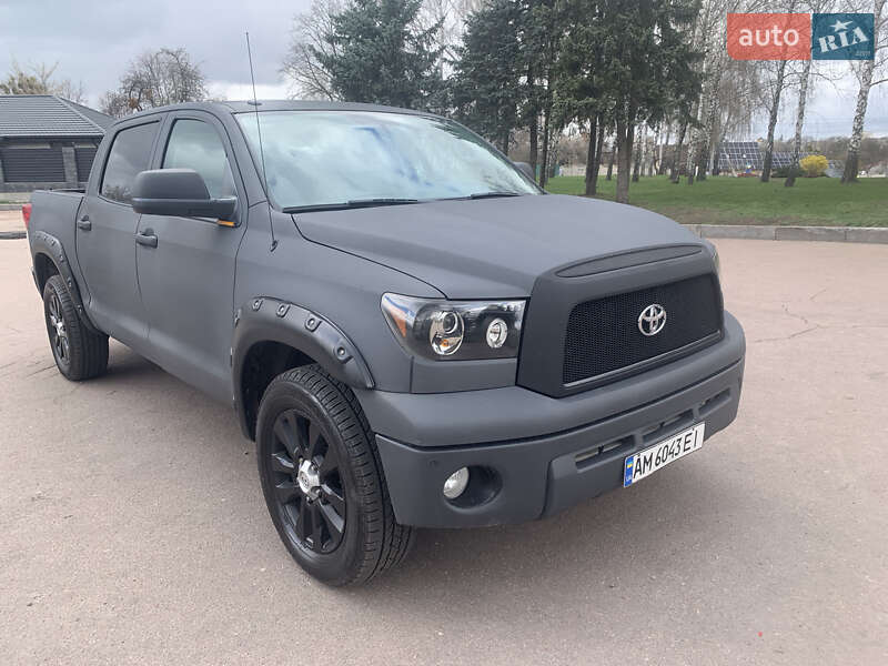 Toyota Tundra (2011)