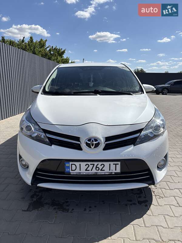 Toyota Verso (2013)