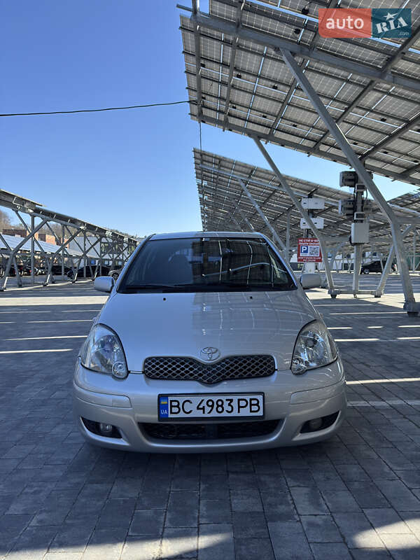 Toyota Yaris (2003)