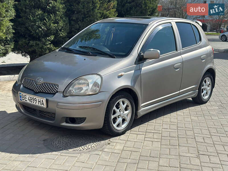 Toyota Yaris (2003)