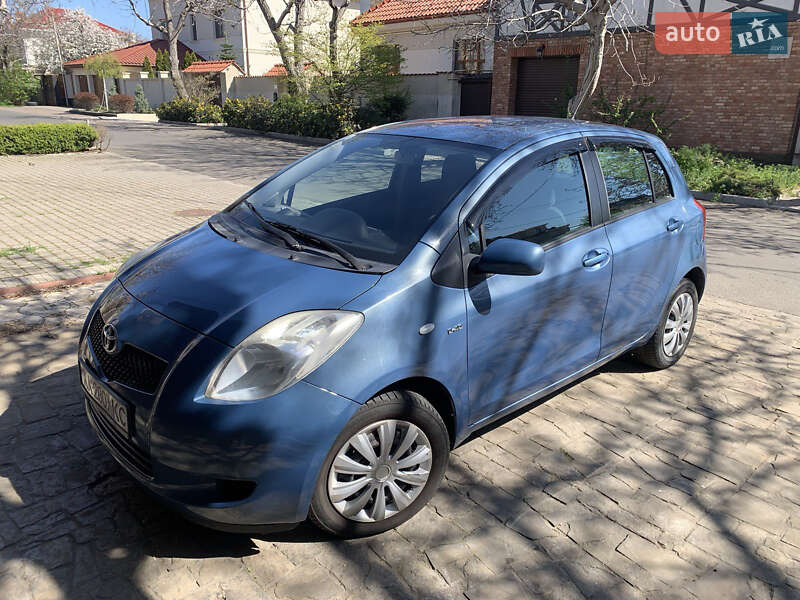 Toyota Yaris (2006)
