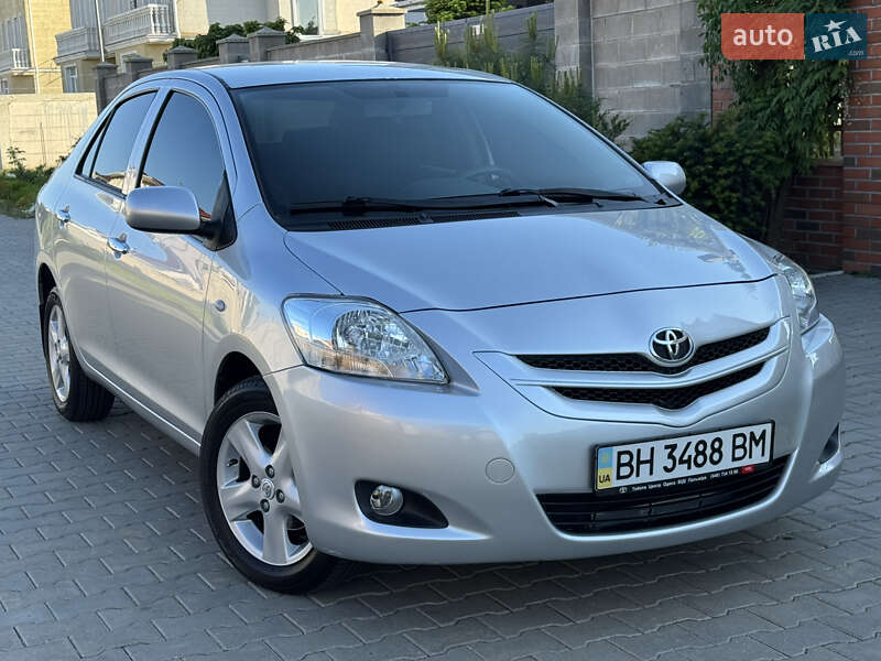 Toyota Yaris (2006)