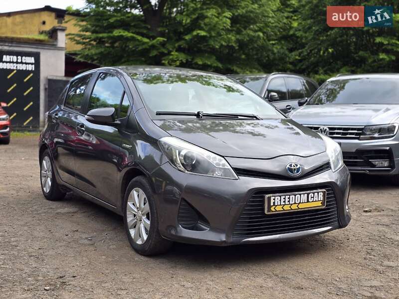 Toyota Yaris (2013)