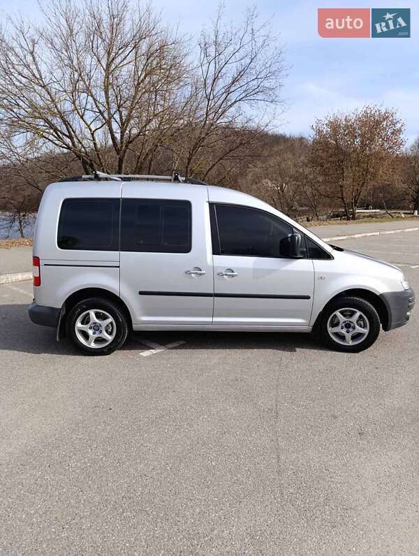 Volkswagen Caddy (2009)