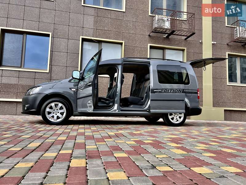Volkswagen Caddy (2011)