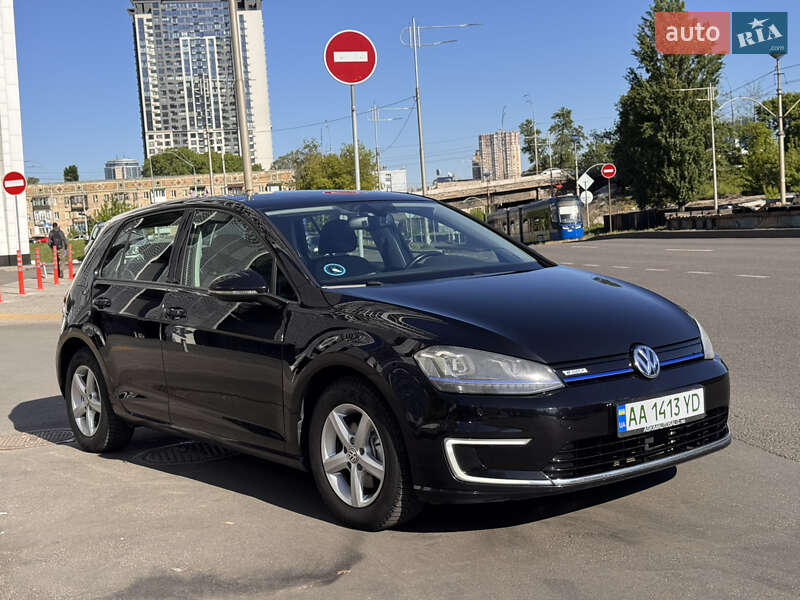 Volkswagen E-golf (2014)