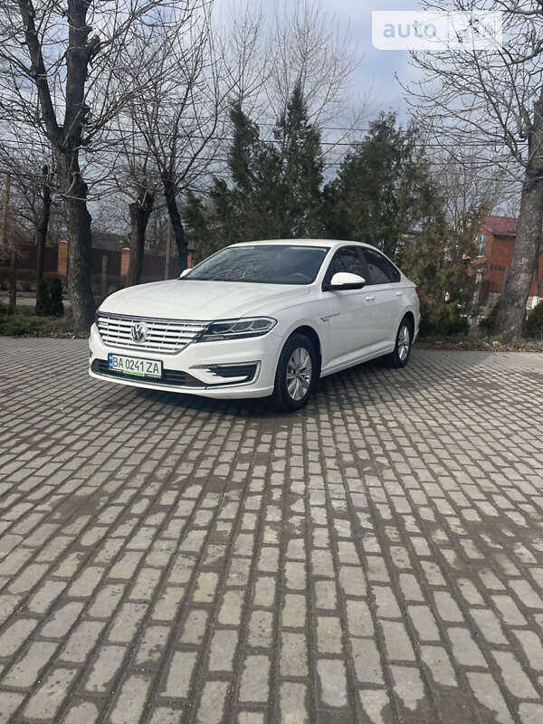 Volkswagen E-lavida (2021)
