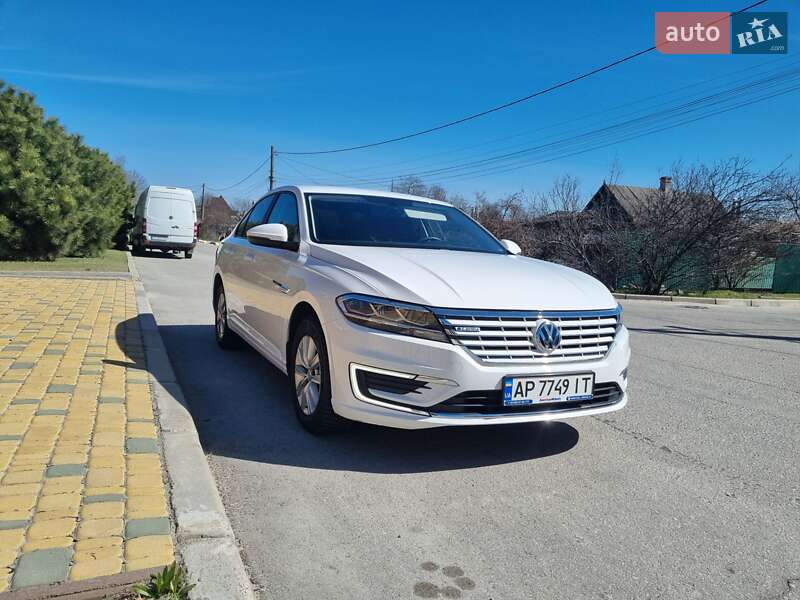 Volkswagen E-lavida (2021)