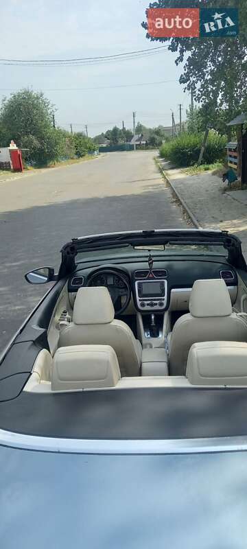 Volkswagen Eos (2012)