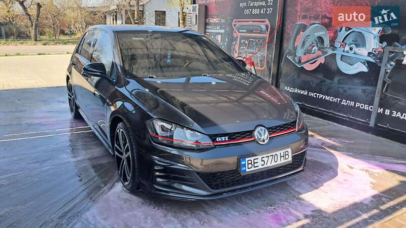 Volkswagen Golf gti (2016)