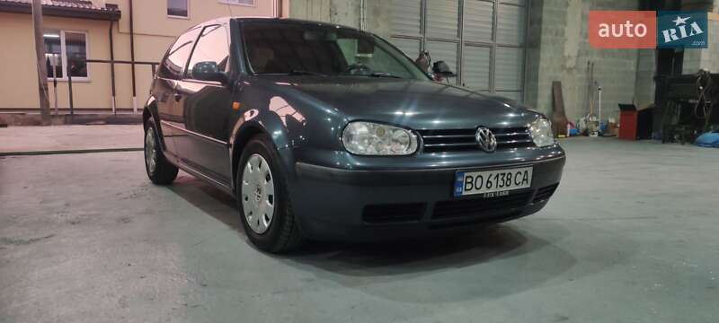 Volkswagen Golf (1999)