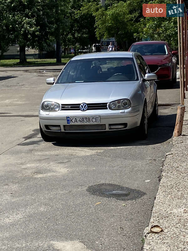 Volkswagen Golf (2001)