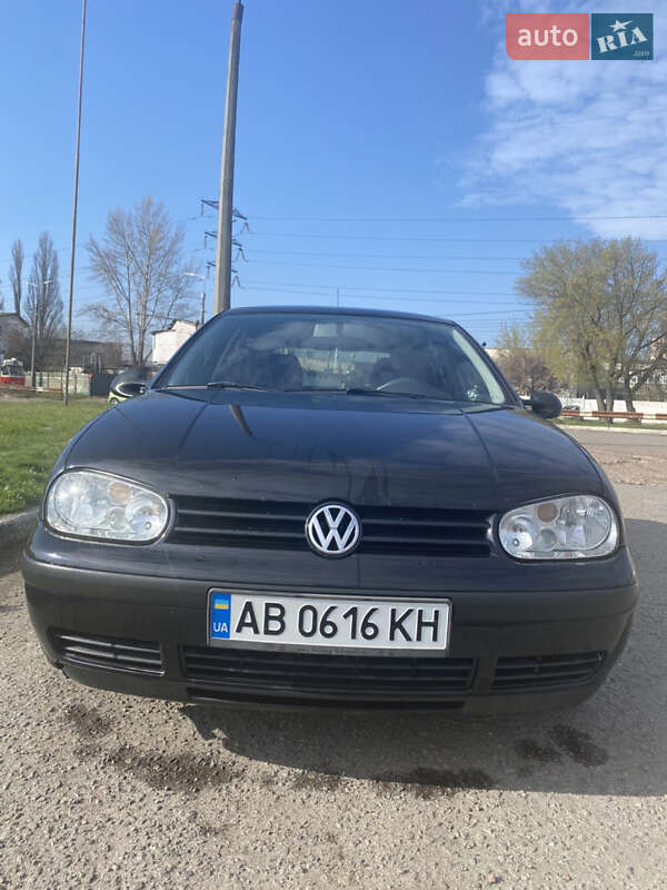 Volkswagen Golf (1999)