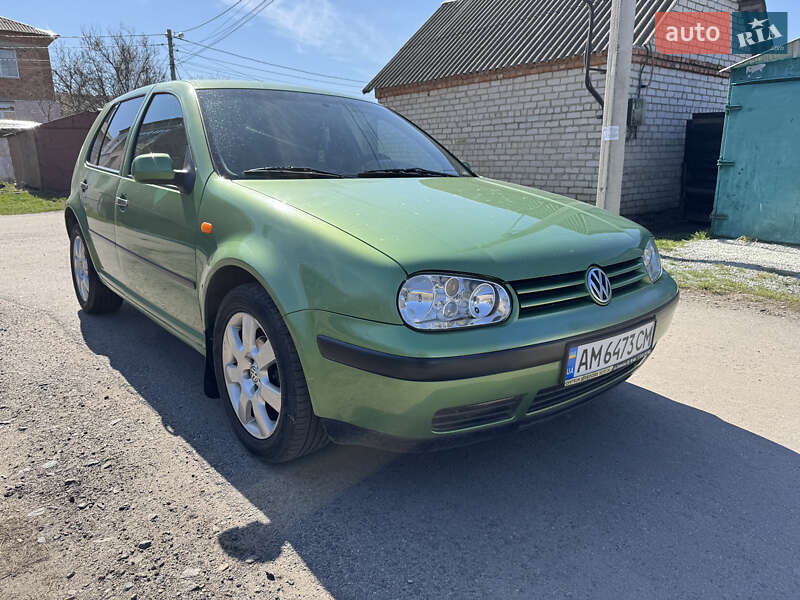 Volkswagen Golf (1999)