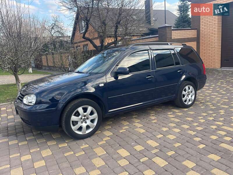 Volkswagen Golf (2003)