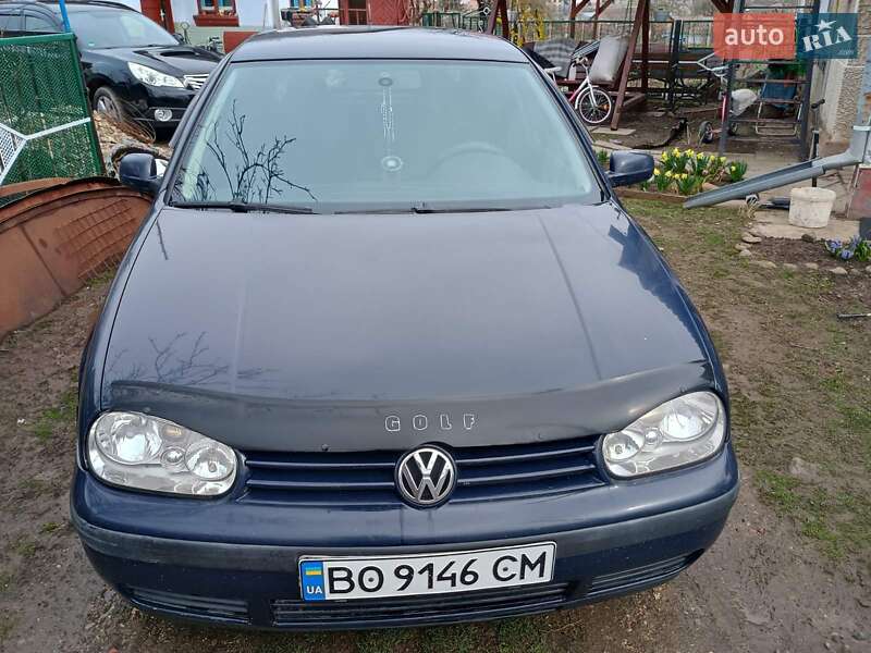 Volkswagen Golf (2003)