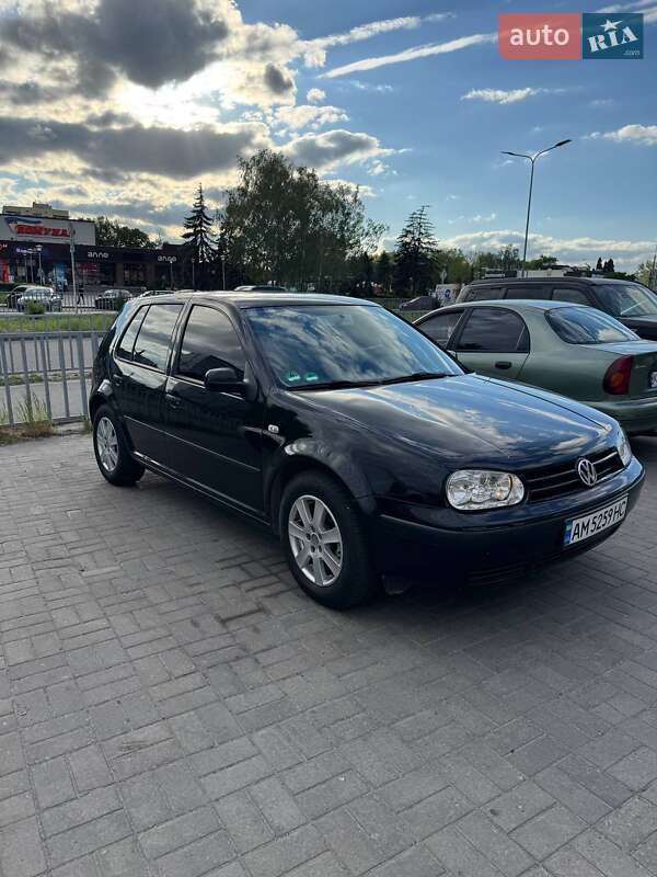 Volkswagen Golf (2001)