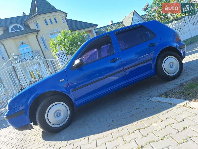 Volkswagen Golf (1999)