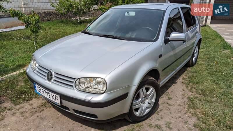 Volkswagen Golf (2002)