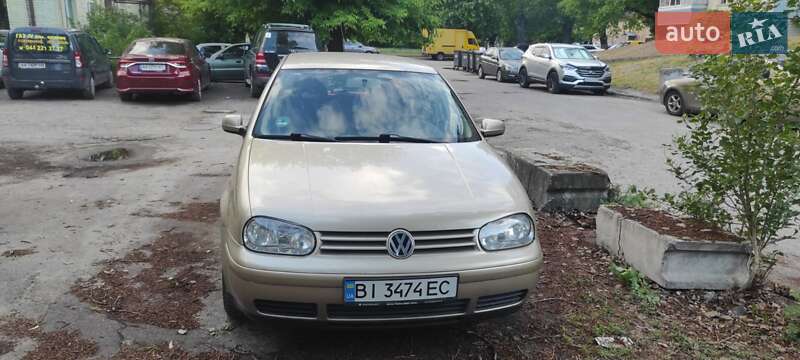 Volkswagen Golf (2001)
