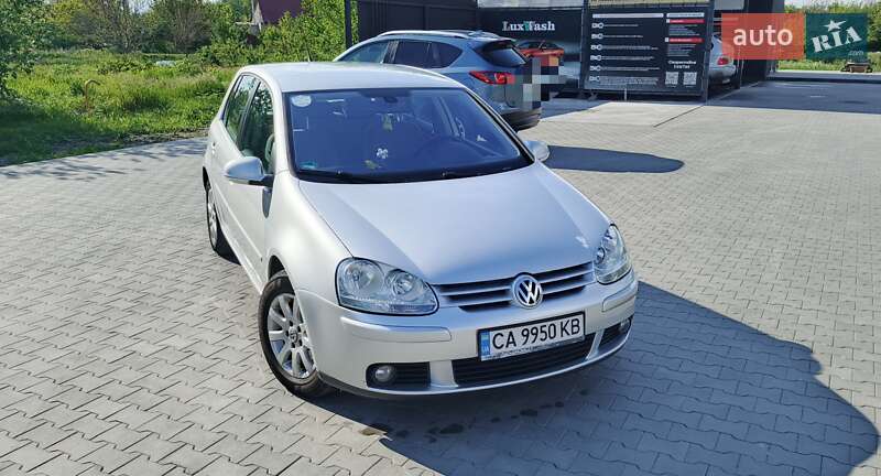 Volkswagen Golf (2005)