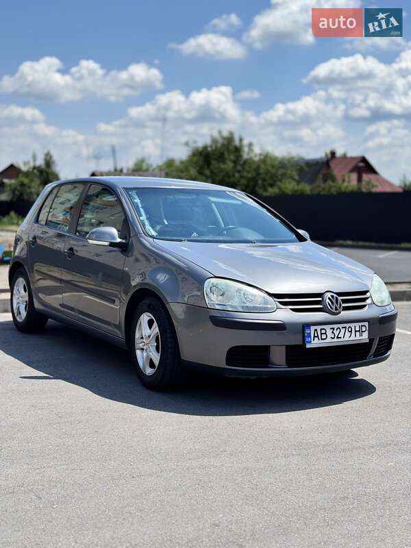 Volkswagen Golf (2005)