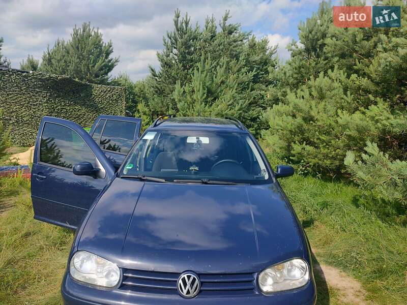 Volkswagen Golf (2003)
