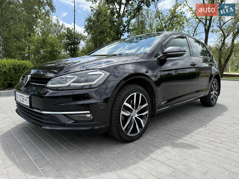 Volkswagen Golf (2019)
