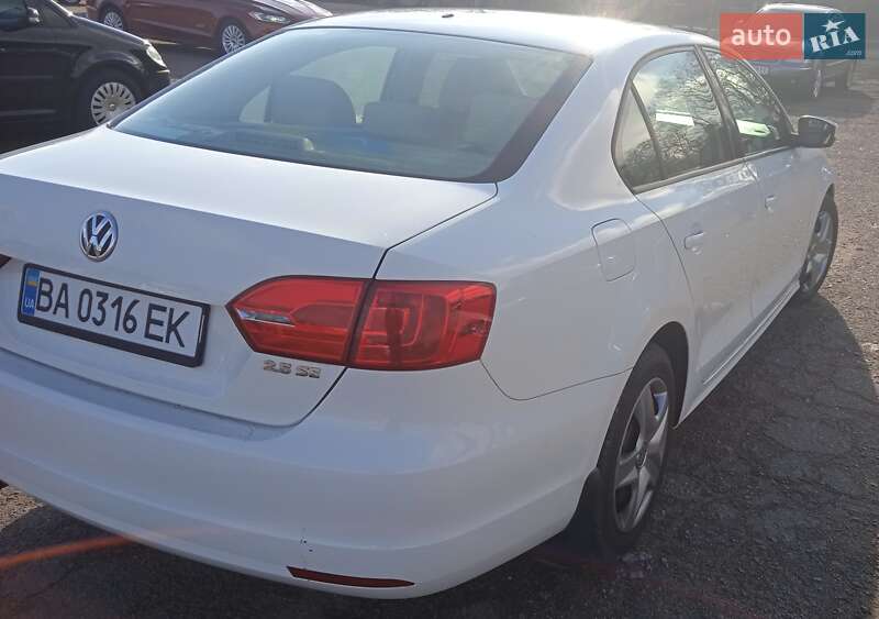 Volkswagen Jetta (2012)