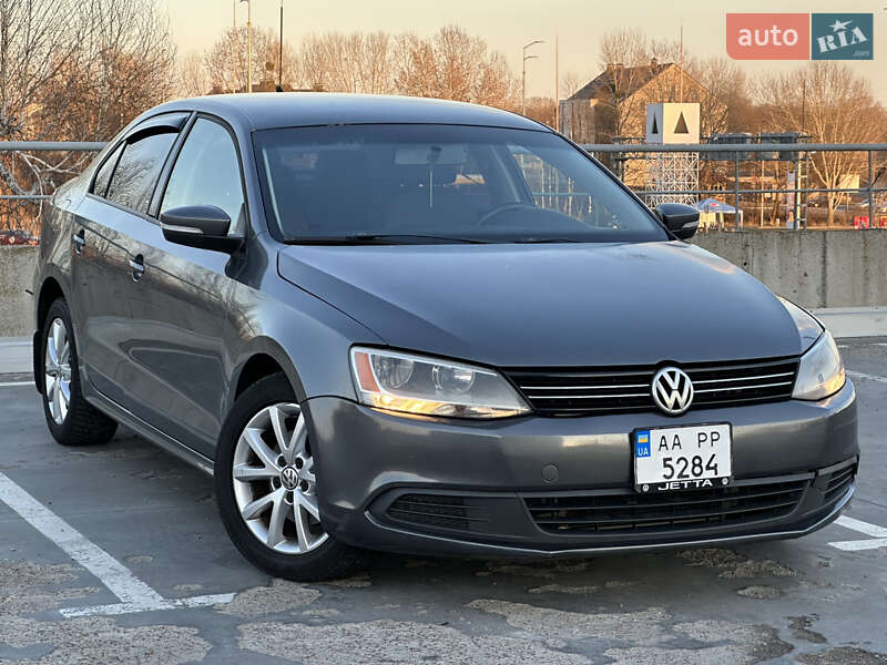 Volkswagen Jetta (2012)