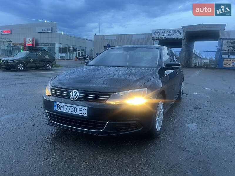 Volkswagen Jetta (2014)