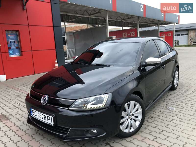 Volkswagen Jetta (2013)