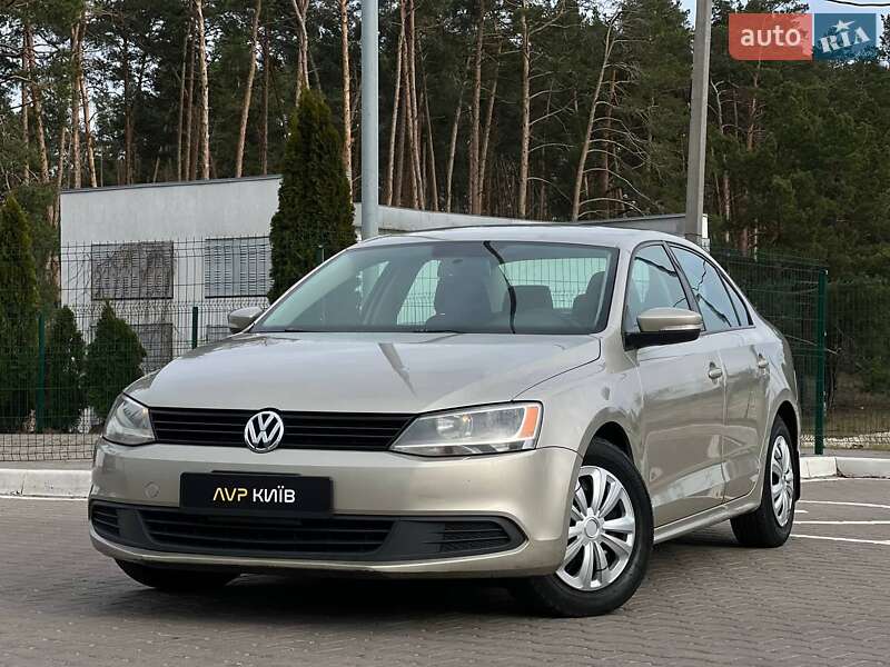 Volkswagen Jetta (2013)