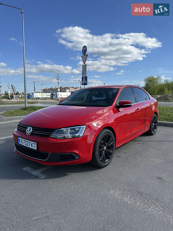 Volkswagen Jetta (2012)