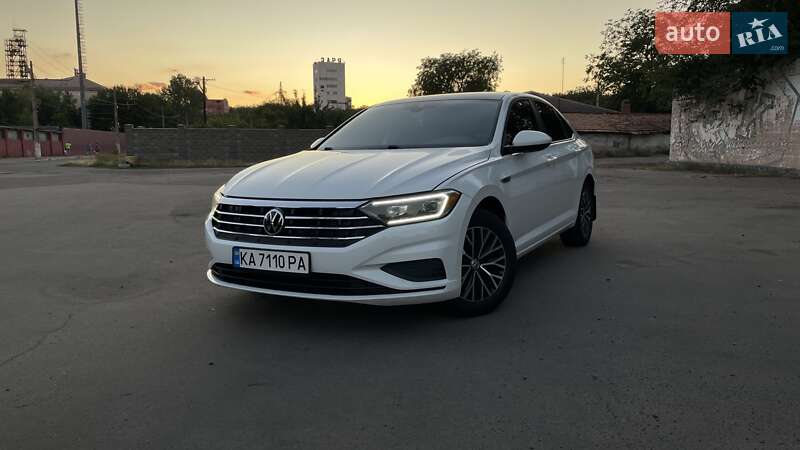 Volkswagen Jetta (2018)