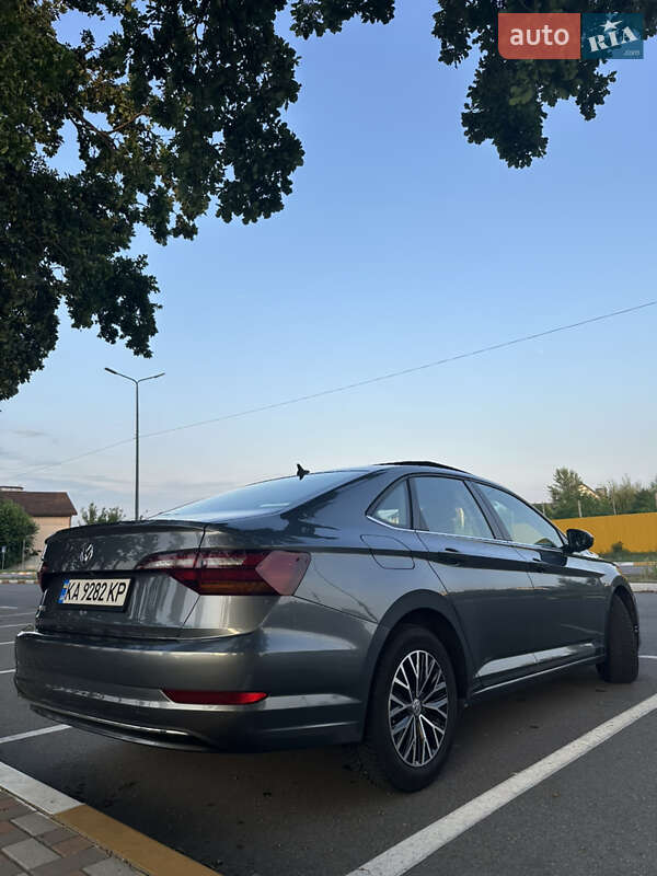 Volkswagen Jetta (2018)