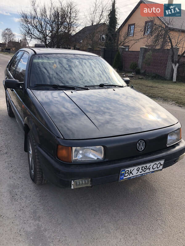 Volkswagen Passat (1990)