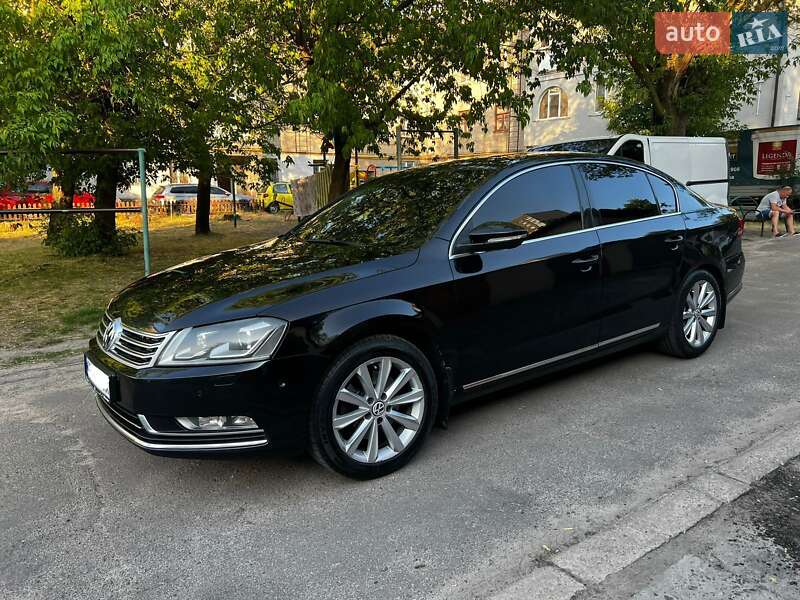 Volkswagen Passat (2011)