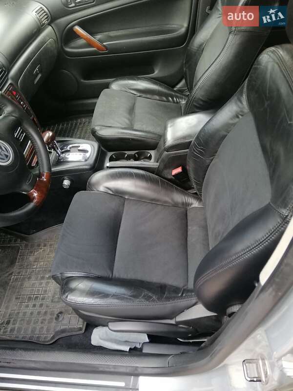 Volkswagen Passat (2003)