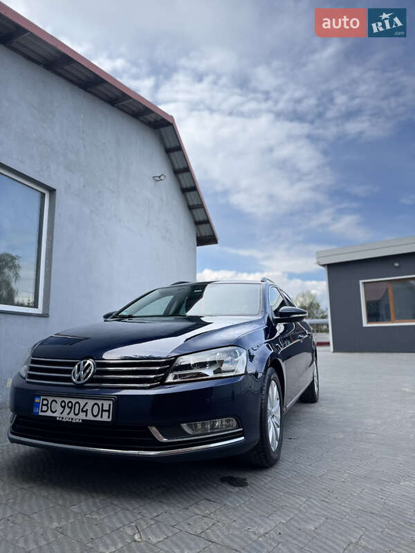 Volkswagen Passat (2011)