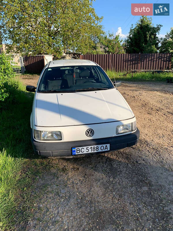 Volkswagen Passat (1993)