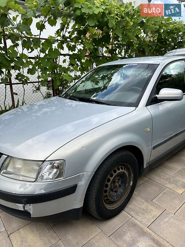 Volkswagen Passat (1999)