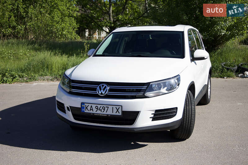 Volkswagen Tiguan (2012)