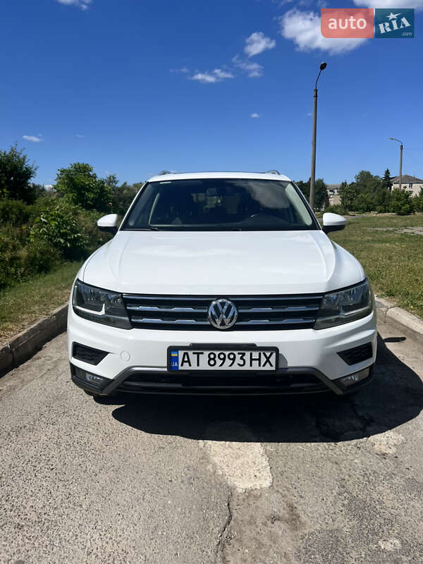 Volkswagen Tiguan (2017)
